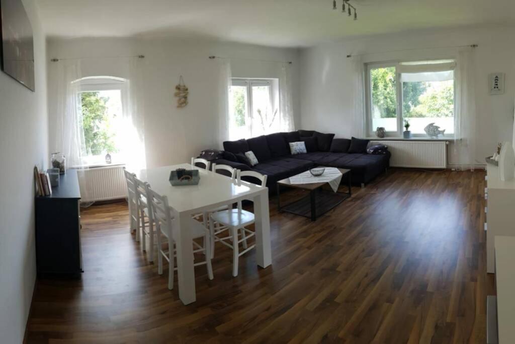 Gemuetliche Haushaelfte Mit Garten Und Terrasse Flensburg Exterior foto