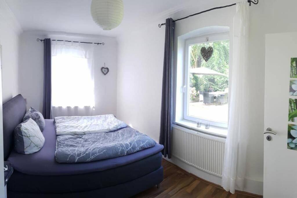 Gemuetliche Haushaelfte Mit Garten Und Terrasse Flensburg Exterior foto