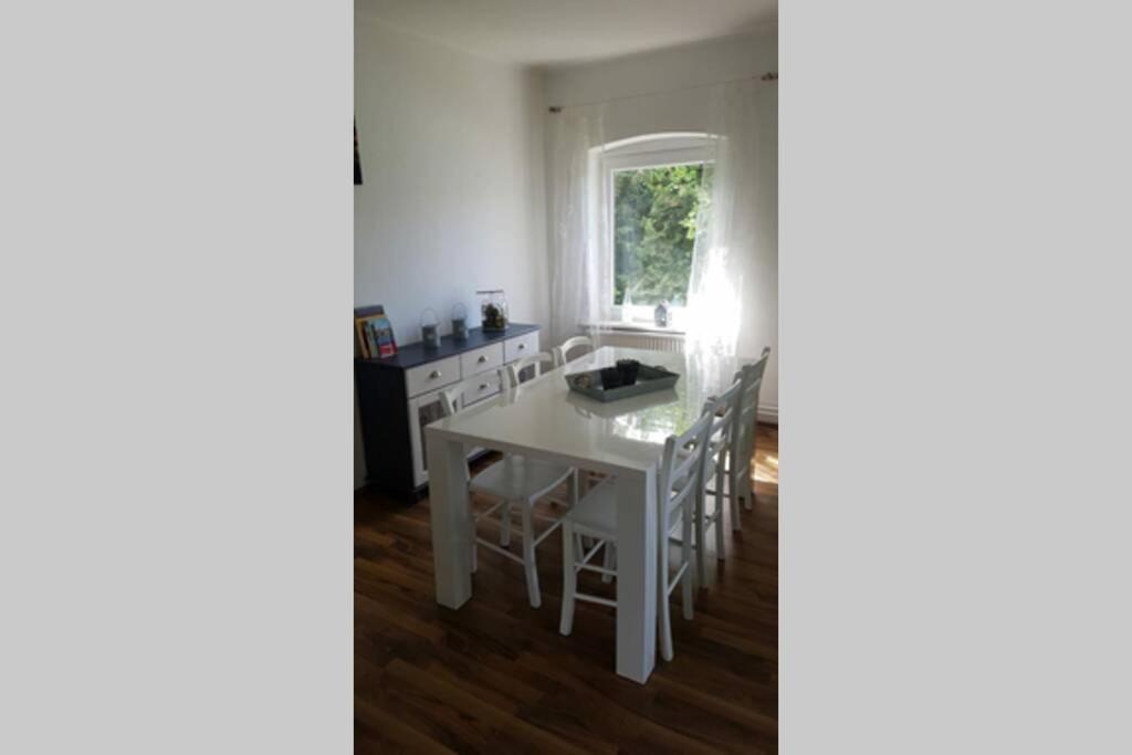 Gemuetliche Haushaelfte Mit Garten Und Terrasse Flensburg Exterior foto
